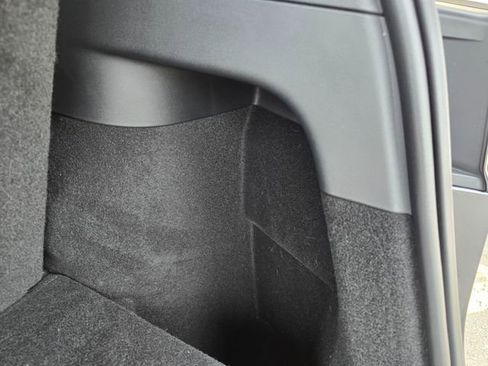 Used 2024 Tesla Model Y Long Range image 29