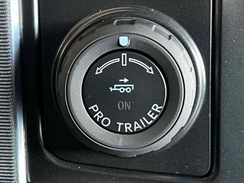Used 2022 Ford F150 Raptor w/ Equipment Group 801A High AWD/4WD image 27