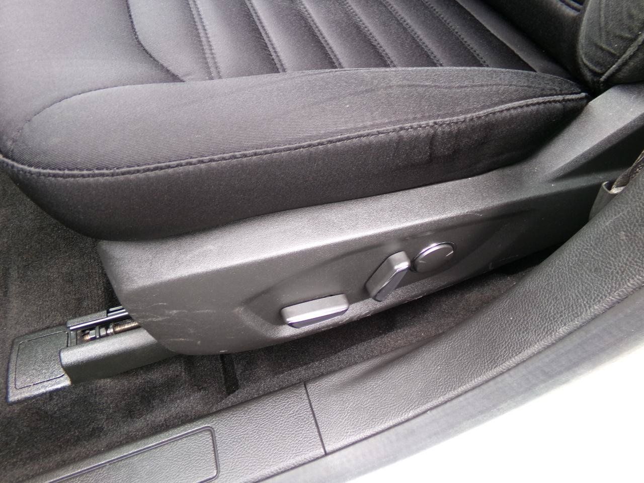 Used 2014 Ford Fusion SE FWD image 14