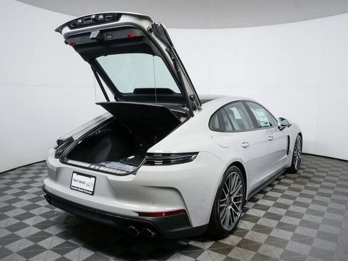 New 2026 Porsche Panamera RWD image 28