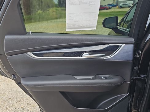 Used 2025 Cadillac XT5 Premium Luxury FWD image 13
