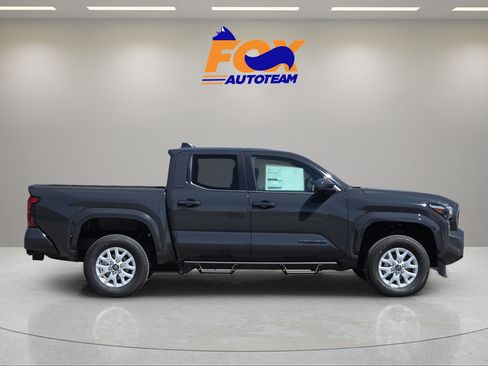 Certified 2026 Toyota Tacoma SR5 RWD image 5