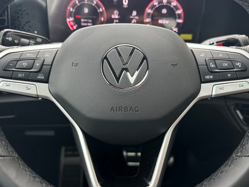 New 2026 Volkswagen Tiguan SE R-Line FWD image 21
