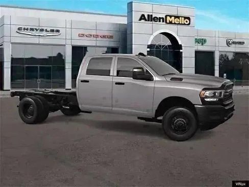 New 2024 RAM 3500 Tradesman image 29