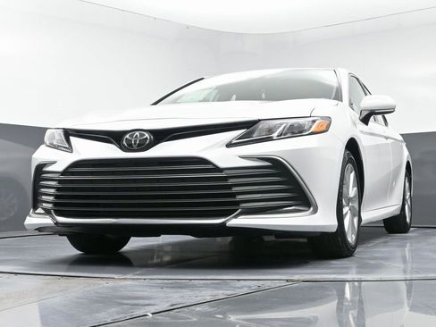 Used 2023 Toyota Camry LE image 47