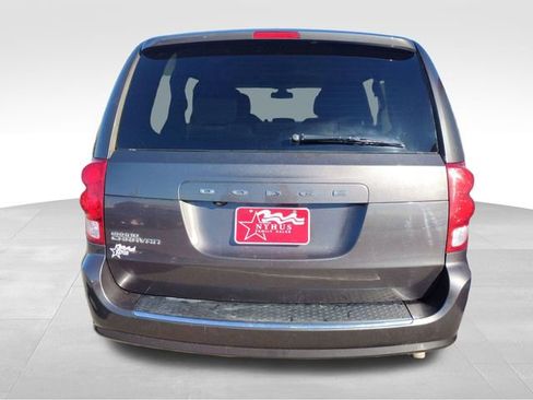 Used 2019 Dodge Grand Caravan SE w/ UConnect Hands-Free Group image 5