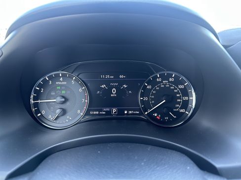 Used 2021 INFINITI QX80 Sensory w/ All-Season Package AWD/4WD image 16