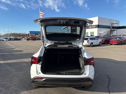 New 2026 Chevrolet Trax ACTIV w/ Sunroof Package image 29