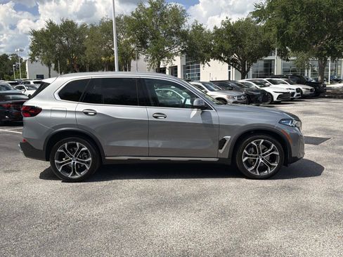 Certified 2026 BMW X5 xDrive40i AWD/4WD image 3