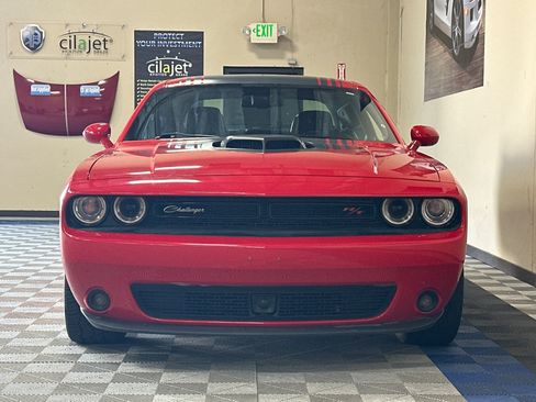 Used 2016 Dodge Challenger R/T Plus RWD image 9