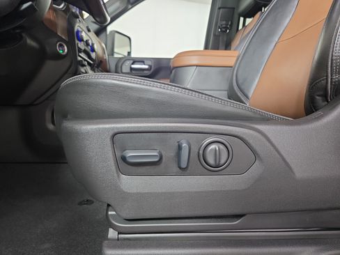 Certified 2023 Chevrolet Silverado 3500 High Country image 32