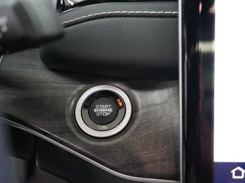 Used 2022 Jeep Grand Cherokee Limited 4xe image 22