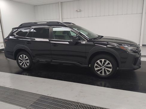 Used 2023 Subaru Outback Premium AWD/4WD image 11