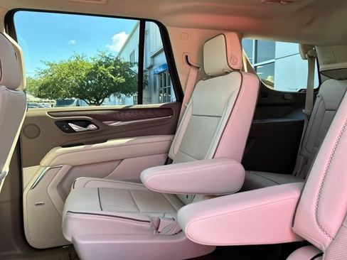 Used 2021 GMC Yukon Denali w/ Denali Premium Package AWD/4WD image 20