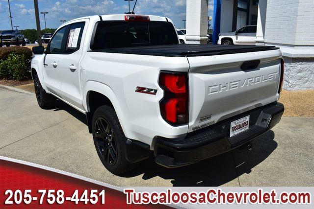 Used 2025 Chevrolet Colorado Z71 w/ Technology Package AWD/4WD image 8
