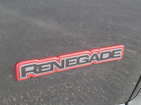 Certified 2023 Jeep Renegade Trailhawk AWD/4WD image 7