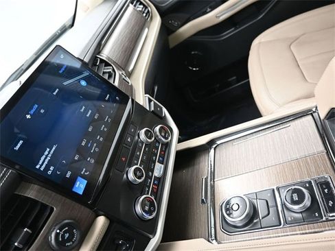 Used 2023 Ford Expedition Max Limited image 24