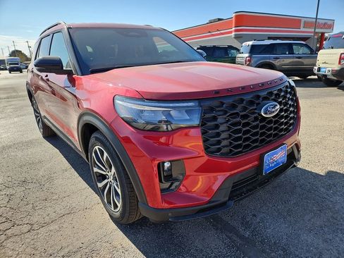 New 2026 Ford Explorer ST-Line image 2