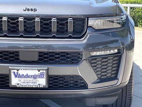 Used 2026 Jeep Grand Cherokee Limited w/ Limited Altitude Package RWD image 7