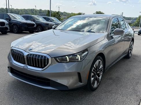 Used 2026 BMW 540i xDrive AWD/4WD image 7