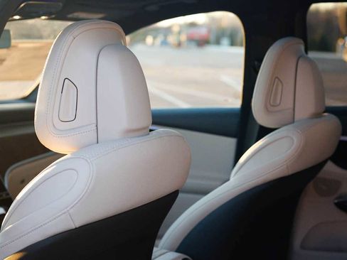 New 2026 Mercedes-Benz GLC 300 GLC 300 image 32