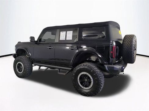 Used 2022 Ford Bronco Badlands image 7