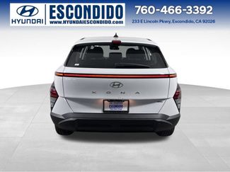 New 2026 Hyundai Kona SE video 4