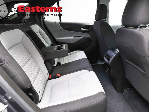 Used 2022 Chevrolet Equinox LS w/ LS Convenience Package image 22