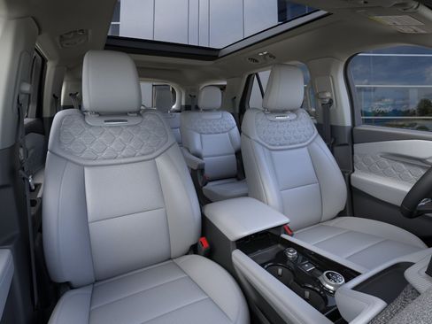 New 2026 Ford Explorer Platinum w/ LUX Leather Package AWD/4WD image 33