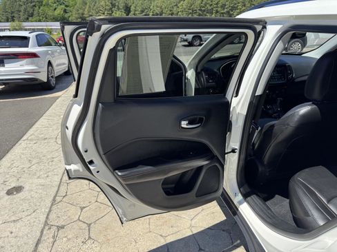 Used 2021 Jeep Compass Limited AWD/4WD image 7