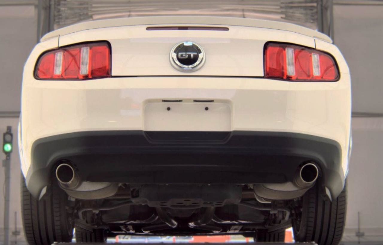 Used 2010 Ford Mustang GT RWD image 18