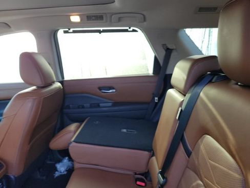 Used 2023 Nissan Pathfinder Platinum w/ Cargo Package AWD/4WD image 14