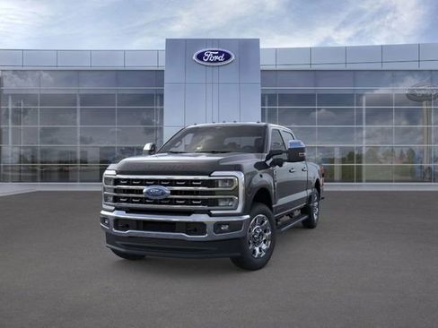 New 2025 Ford F250 Lariat w/ Chrome Package image 2