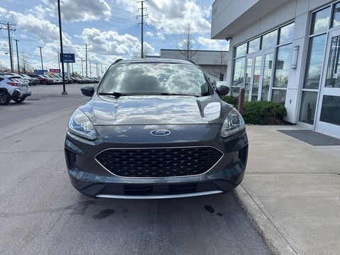 Used 2020 Ford Escape SE image 8