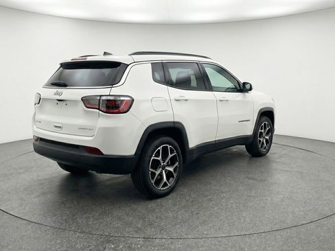 Used 2025 Jeep Compass Limited AWD/4WD image 7