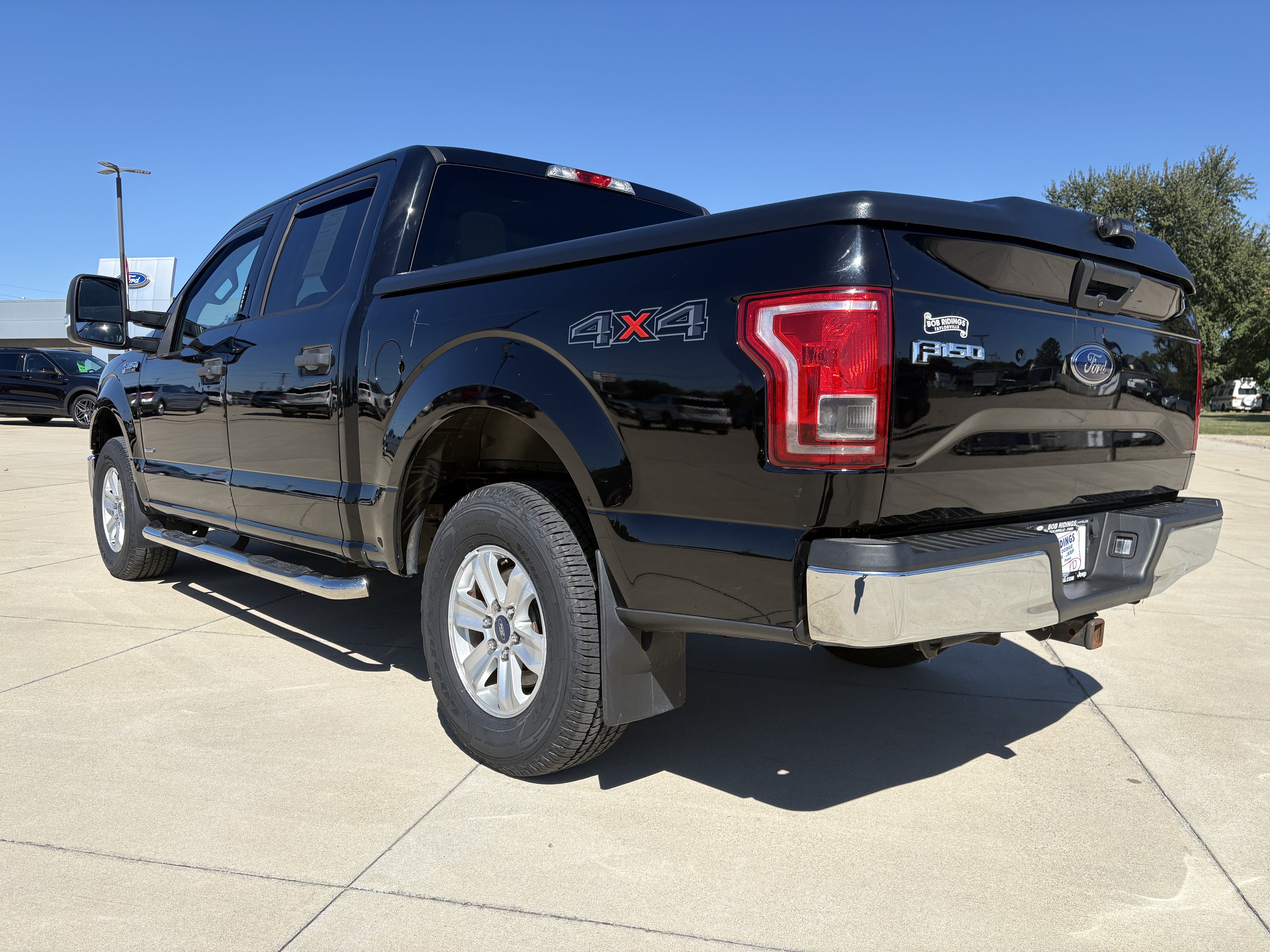 Used 2017 Ford F150 XLT w/ Trailer Tow Package AWD/4WD image 5