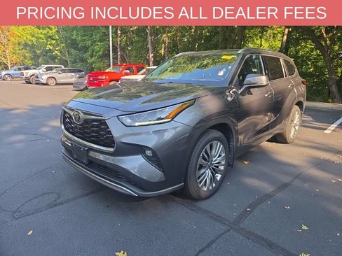 Used 2023 Toyota Highlander Platinum AWD/4WD image 13