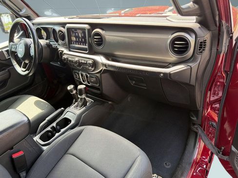 Used 2022 Jeep Wrangler Unlimited Sport AWD/4WD image 30