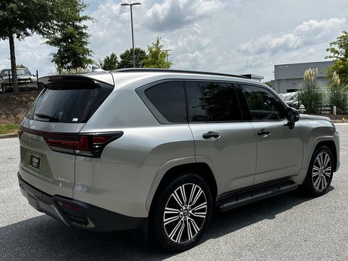Used 2024 Lexus LX 600 4WD w/ Appearance Package image 8