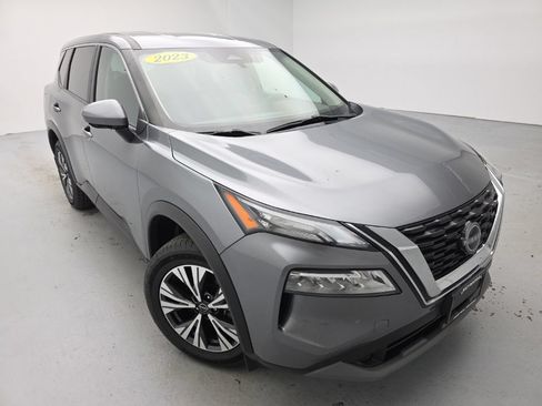 Used 2023 Nissan Rogue SV AWD/4WD image 3