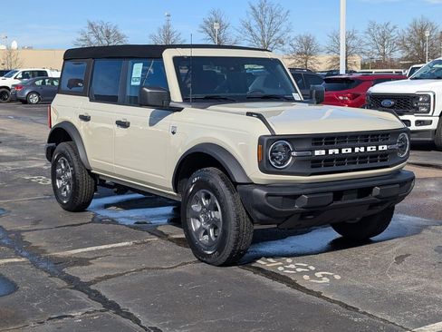 New 2026 Ford Bronco Big Bend AWD/4WD image 3