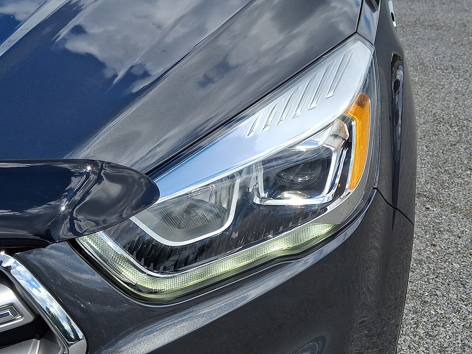 Used 2017 Ford Escape Titanium AWD/4WD image 10