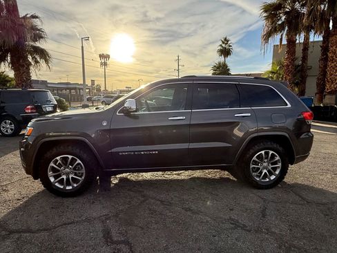Used 2015 Jeep Grand Cherokee Overland image 2