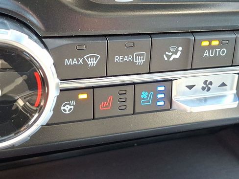 New 2026 Ford F250 Platinum w/ Tremor Off-Road Package image 19