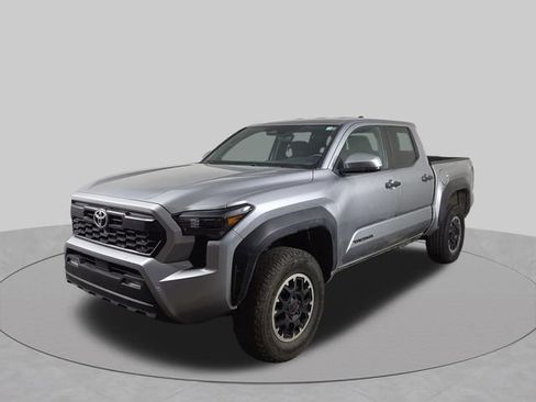 Used 2024 Toyota Tacoma TRD Off-Road AWD/4WD image 2