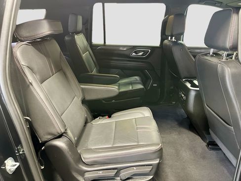 Used 2024 Chevrolet Suburban RST w/ Sport Performance Package AWD/4WD image 30