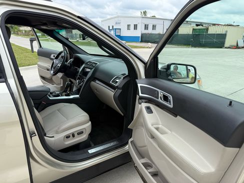 Used 2011 Ford Explorer Limited w/ 302A Rapid Spec Order Code image 38