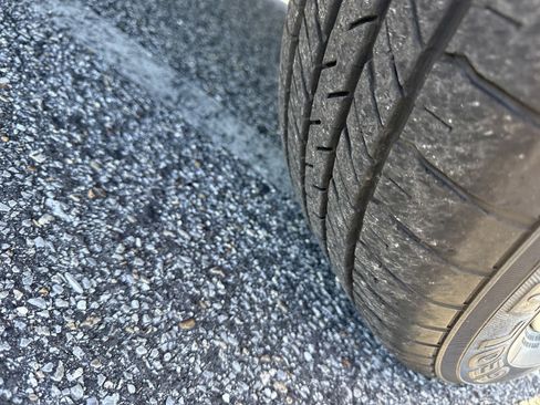 Used 2011 Subaru Outback 2.5i Premium w/ All-Weather Pkg image 9