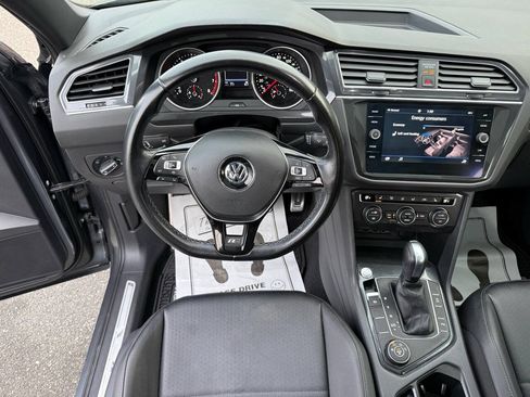 Used 2020 Volkswagen Tiguan SE R-Line w/ 3rd Row Seat Package AWD/4WD image 26