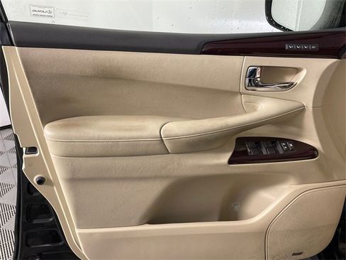 Used 2015 Lexus LX 570 4WD image 15